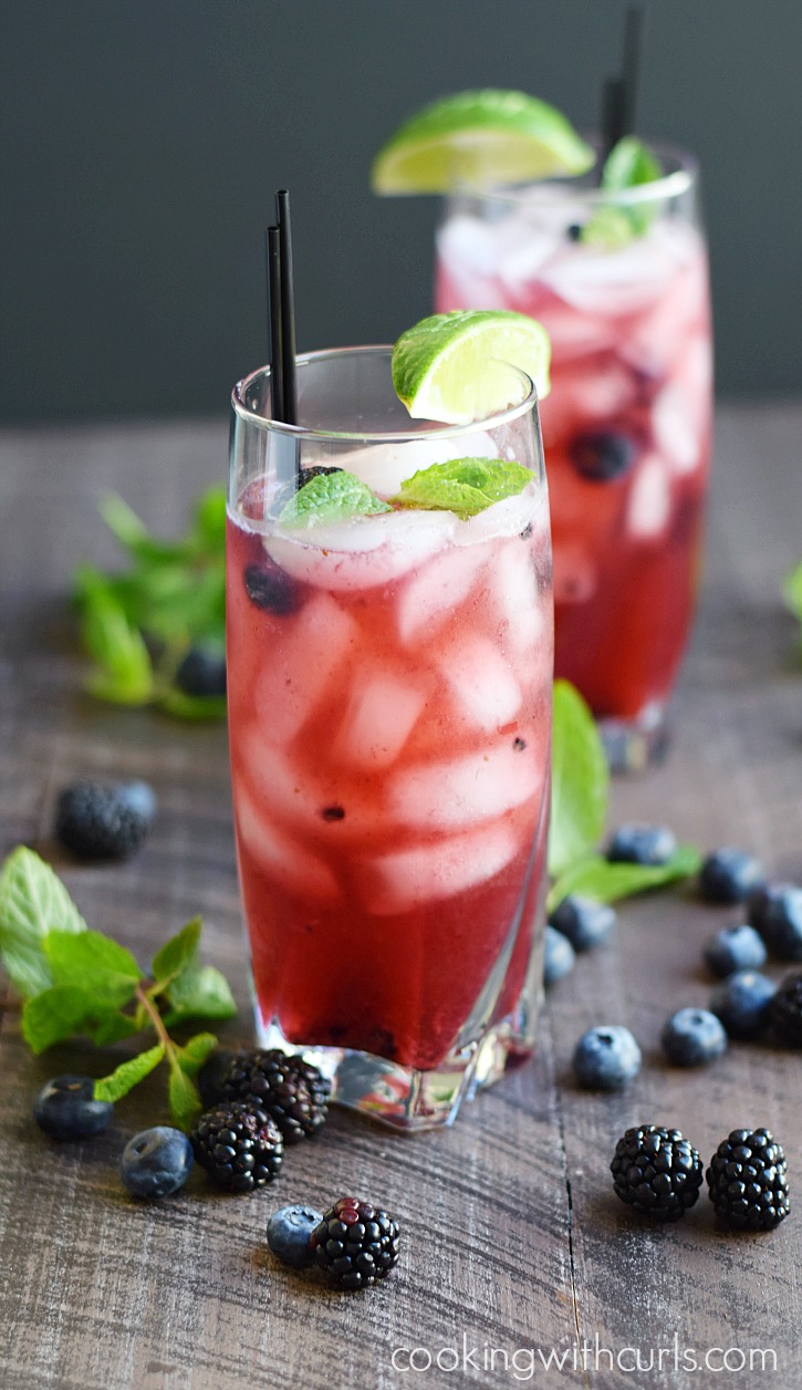The simple answer is yes, watermelon can be frozen, but it will be mushy when it's thawed.