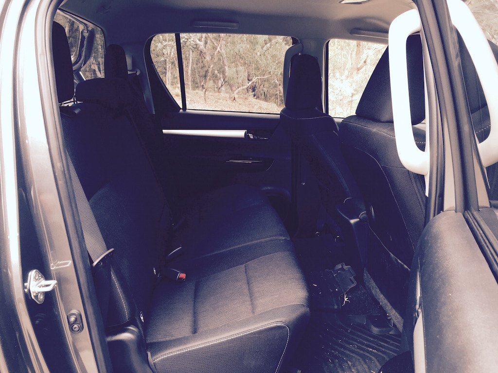 2016 Toyota HiLux review