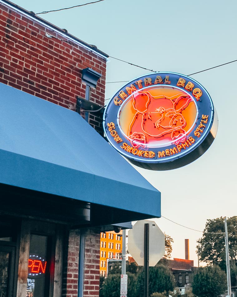 Art museums can be a great adventure for families, especially if you're visiting a city from out of town. The Perfect Weekend In Memphis Tennessee 48 Hour Itinerary