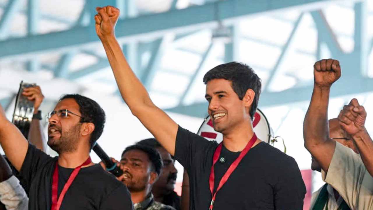 Dhruv Rathee: Vote Chori ಜ್ಞಾನೇಶ್ ಕುಮಾರ್ ರಾಜೀನಾಮೆಗೆ ಆಗ್ರಹ, SIR ಪ್ರಕ್ರಿಯೆ ಸ್ಥಗಿತಕ್ಕೆ ಒತ್ತಾಯ