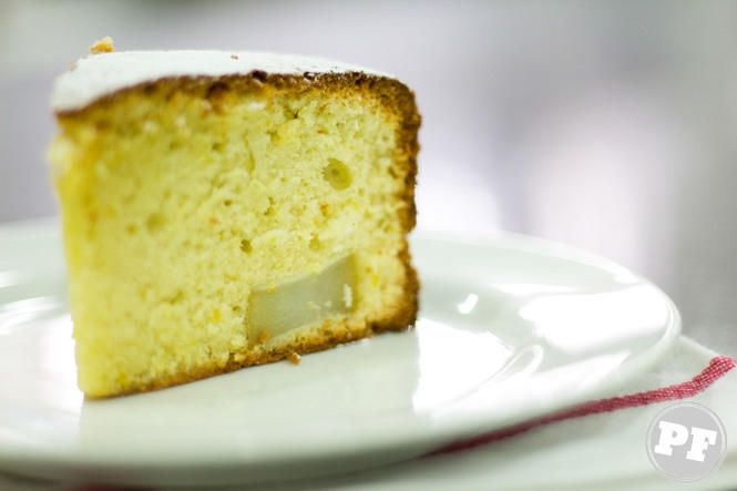 Bolo de Pera com Azeite Extra-Virgem Carbonell