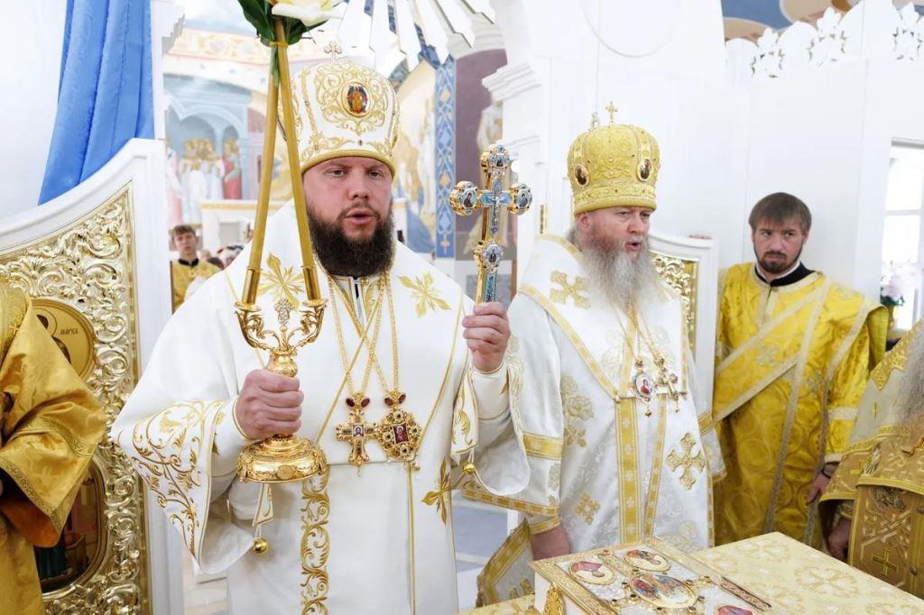 Митрополит Владимирский и Суздальский Никандр совершил освящение нового храма в честь Смоленской иконы Божией Матери в Луганске