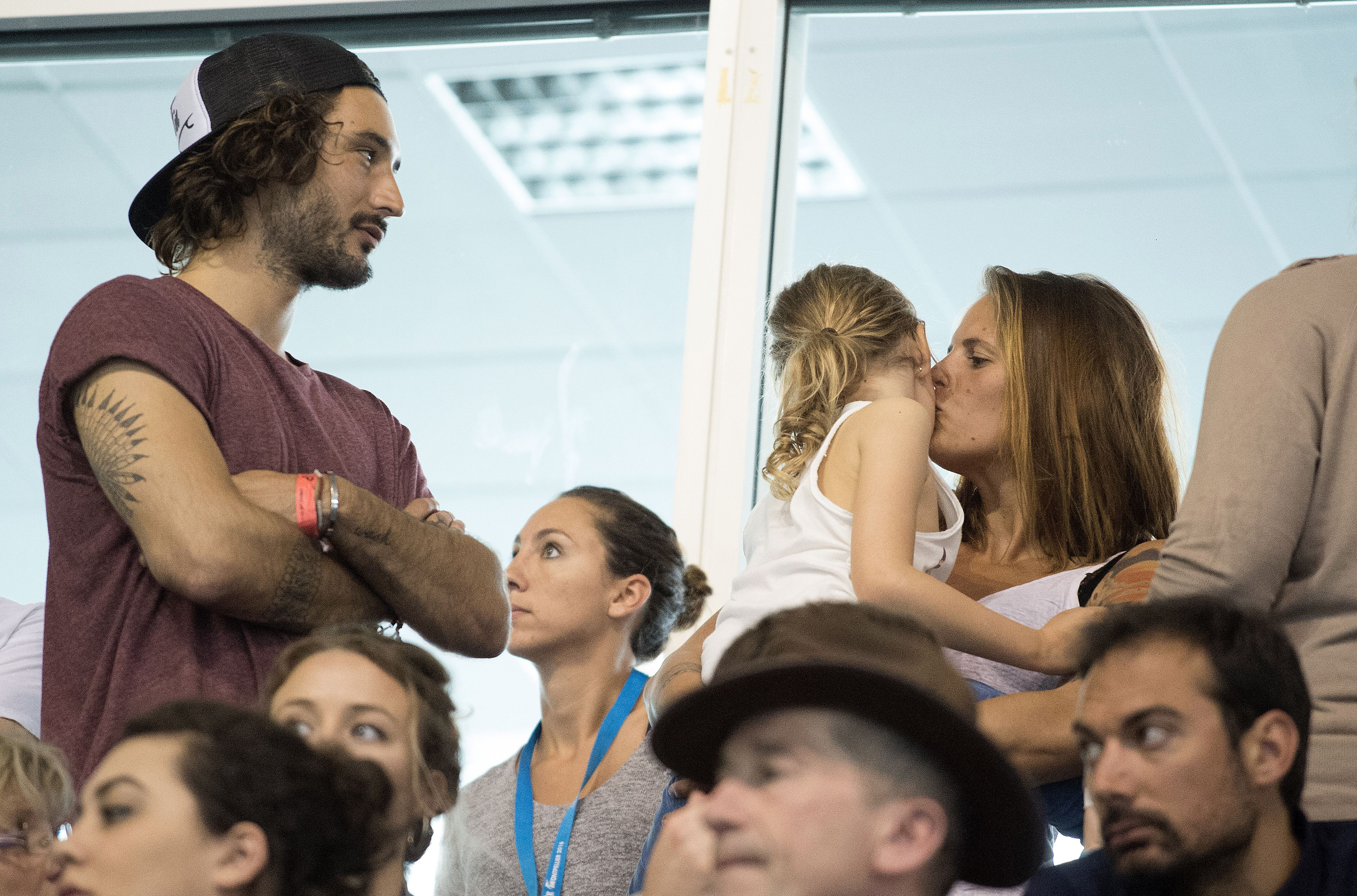 Florent manaudou a apporté à la france son quatrième titre olympique en natation aux jo de londres, en remportant vendredi le 50 m nage libre en 21 s 34. Laure Manaudou Et Jeremy Frerot Soutiennent Florent Manaudou Aux Championnats De France De Natation Voici