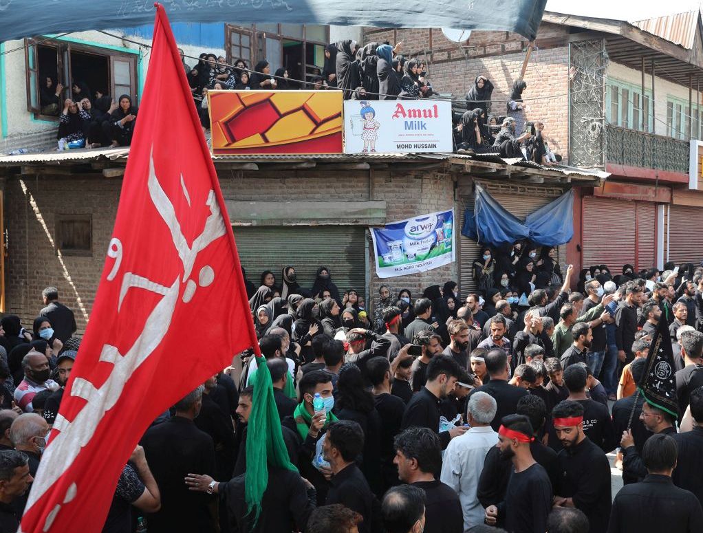 Kashmir observes Ashura