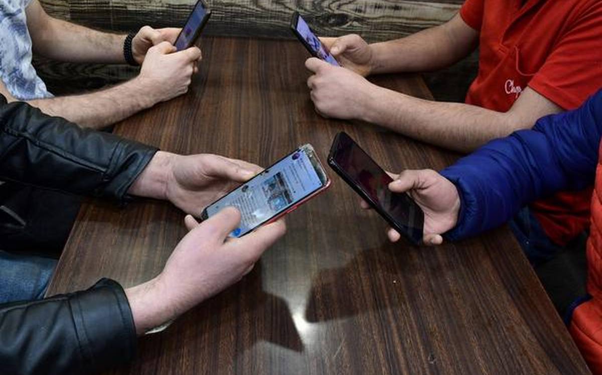 Kashmiri children addiction to internet worrisome: Experts