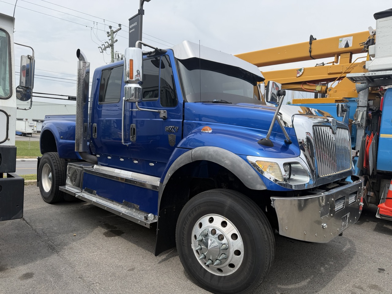 2007 International 4700 CXT 4×4 International 310