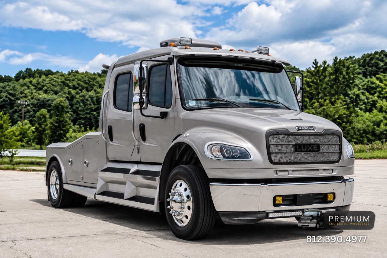 2023 Freightliner LUXE Custom Cummins Hauler Cummins 360