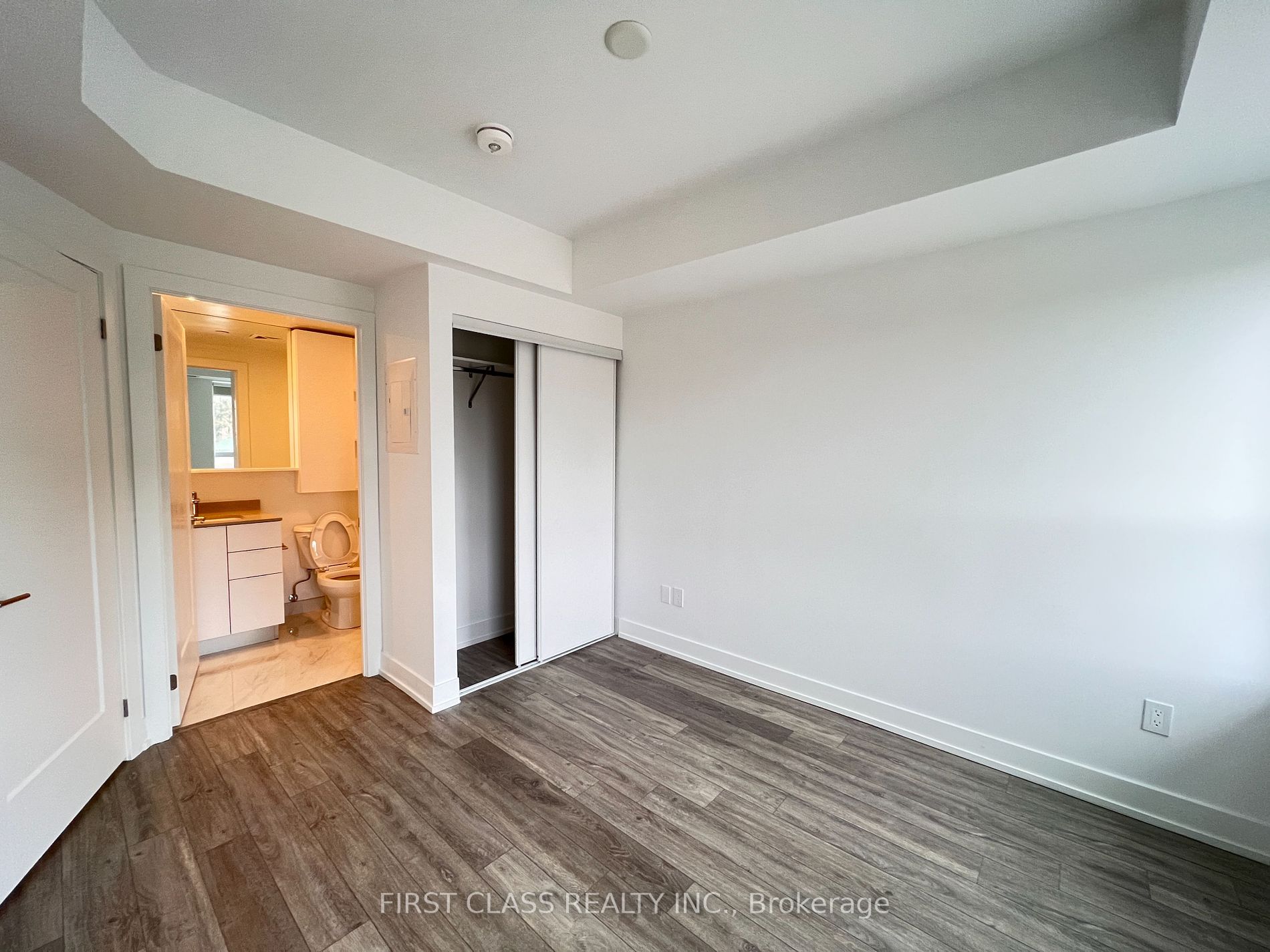 Unit 615 - Vendome Condo 3