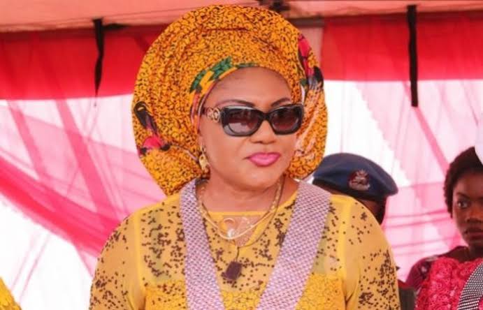 (Video) Wife Of Anambra Gov. Takes COVID19 Vaccine