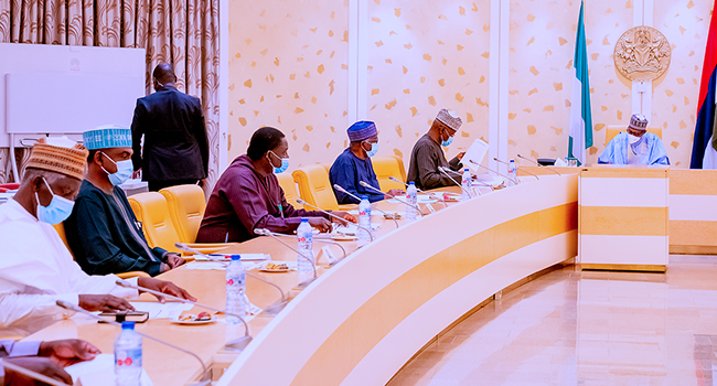 Buhari Meets INEC Chairman, Commissioners