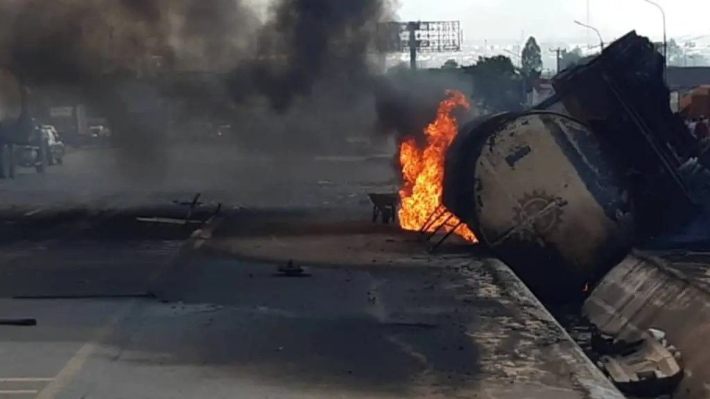Traffic Diverted As Tanker Explodes On Lagos-Ibadan Expressway