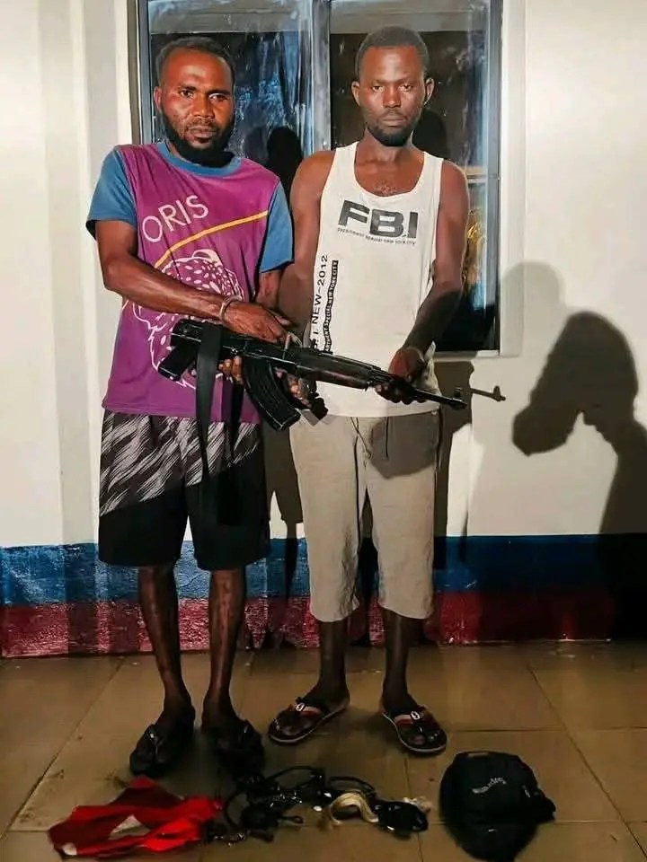Troops arrest two armed men in Benue, recover weapons
