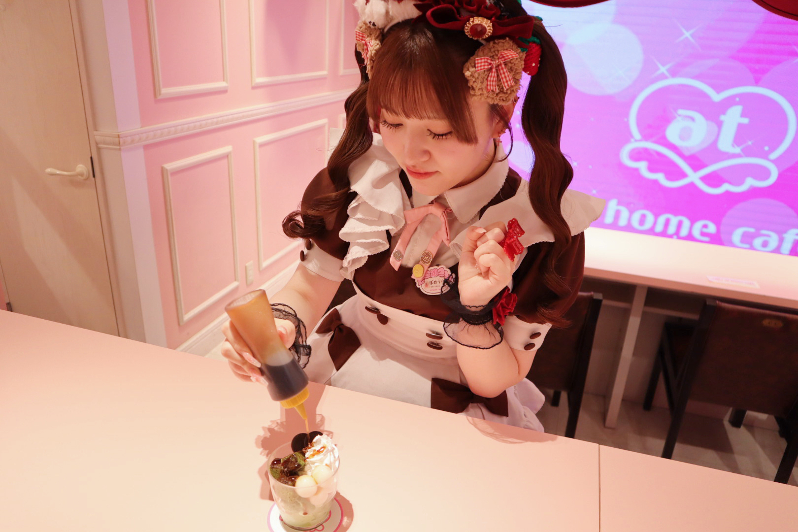 お屋敷の違いがわかる！あっとほぉーむカフェ大阪本店2Fをご紹介