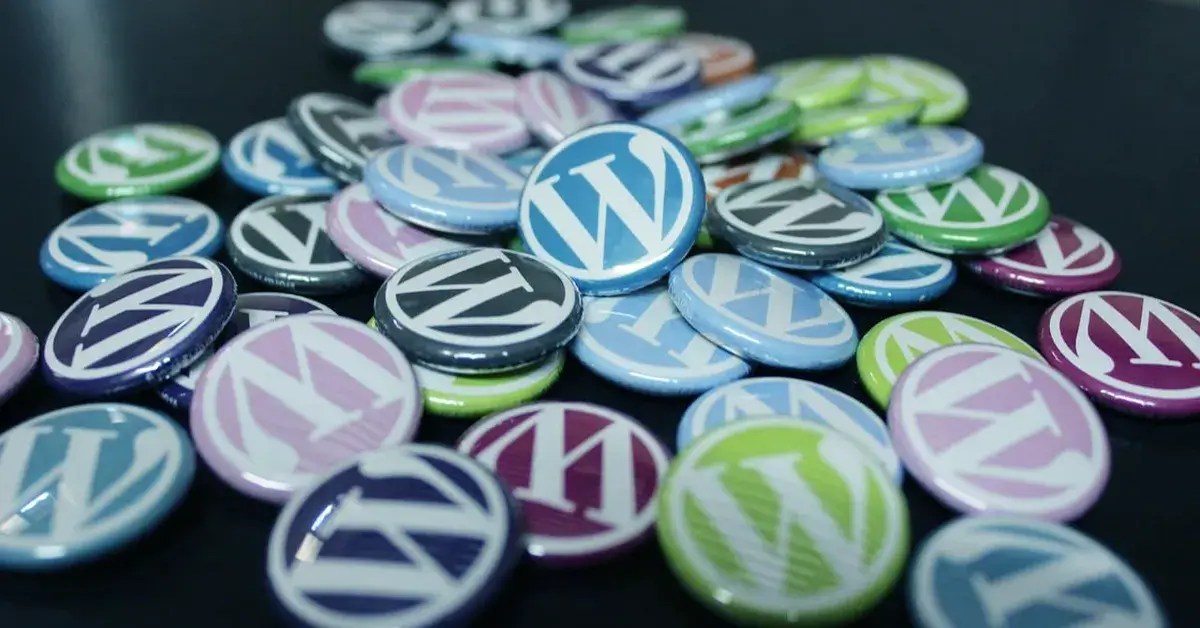 Several colorful buttons with the WordPress logo.