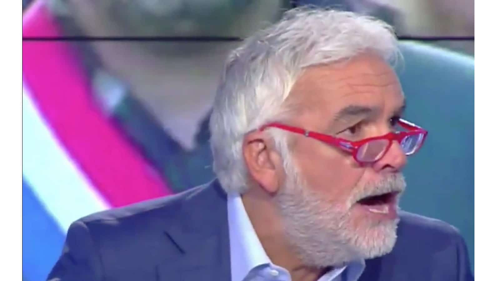 Ce 11 juin, pascal praud recevait un jeune écrivain, nathan devers, dans l'heure des pros. Pascal Praud Et Sa Femme On Vous Dit Tout