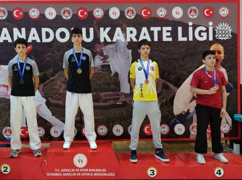 Çayırovalı karateciler Anadolu Karate Ligi’nden 5 madalya ile döndü
