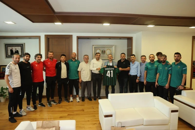 Çayırovaspor’dan Başkan Çiftçi’ye anlamlı ziyaret