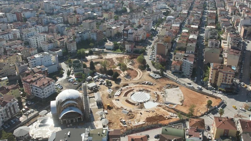 Kent meydanı projesinde çalışmalar hız kesmiyor