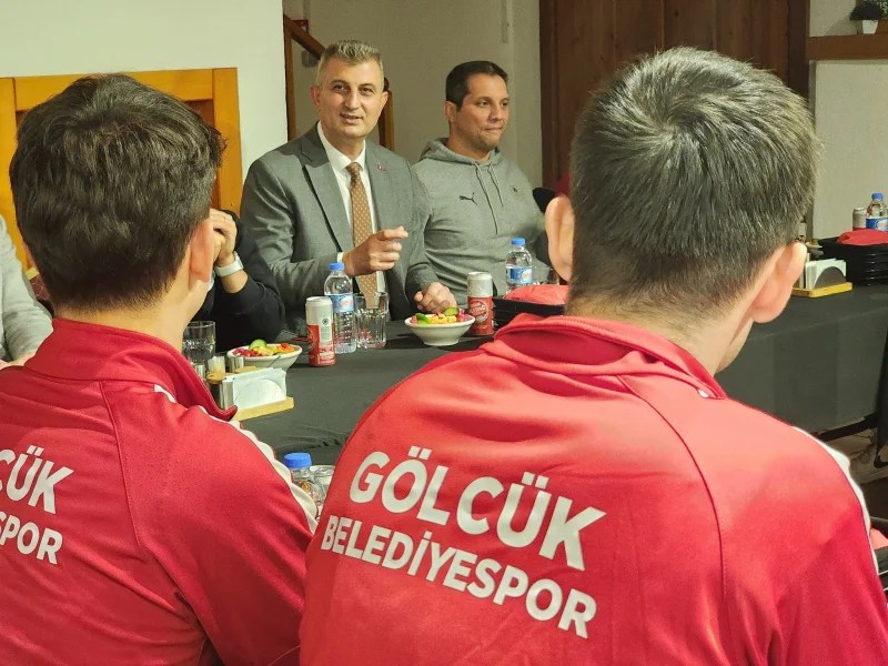 Başkan Sezer’den voleybol takımına yeni sezon desteği