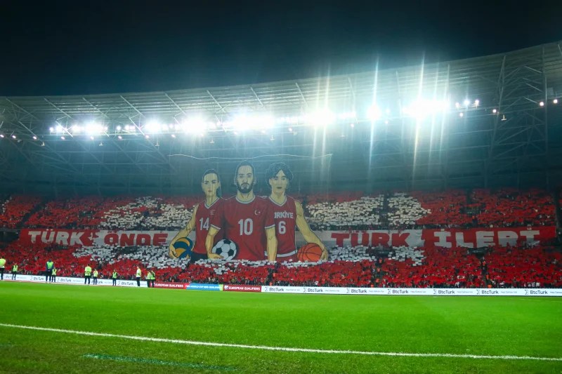 Kocaeli’de Türkiye-Gürcistan Maçı Öncesi Renkli Anlar!