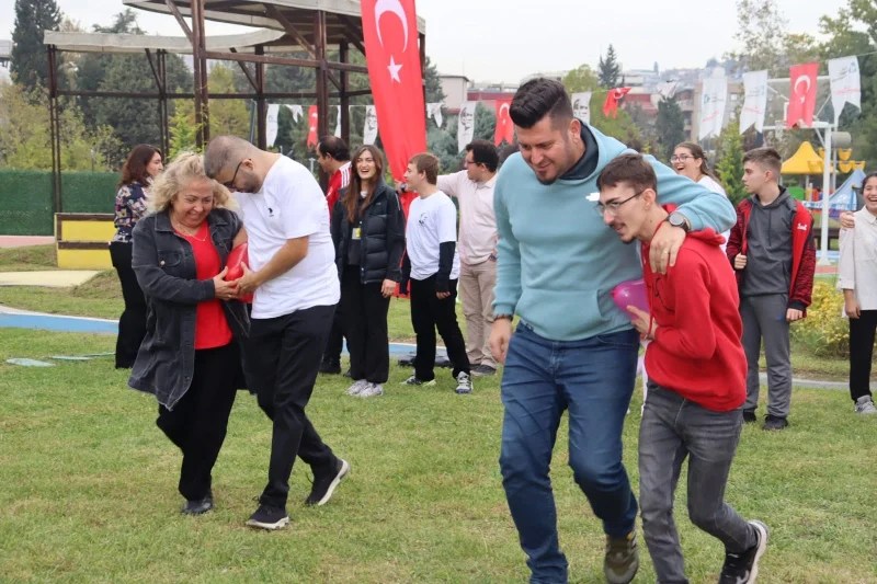 İzmit’te Sonbahar Şenliği Coşkusu!