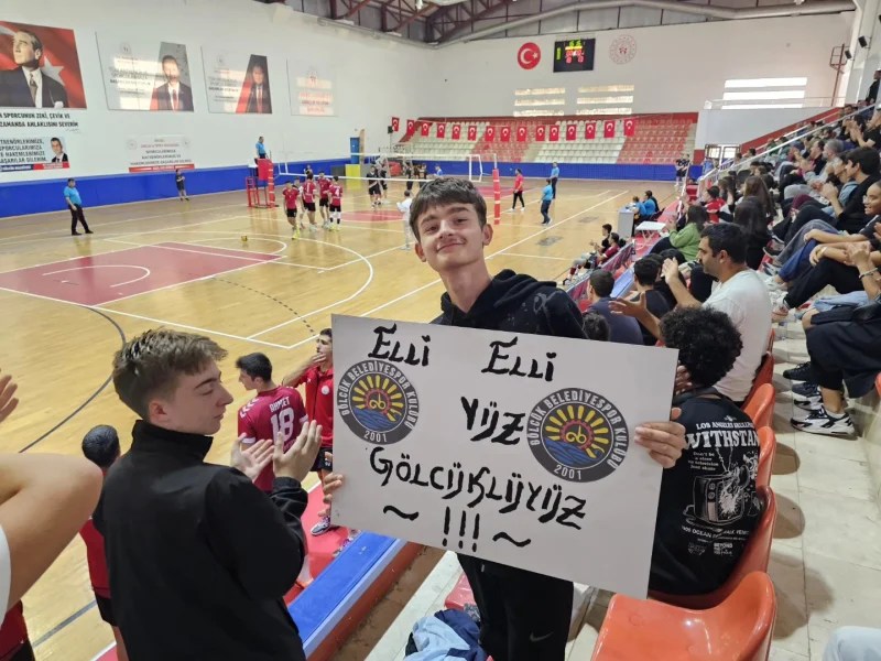 Belediyespor voleybol takımları sezona galibiyetle başladı