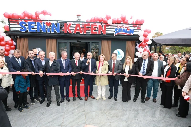 Senin Kafen ilçe halkına yeni bir buluşma noktası sunuyor