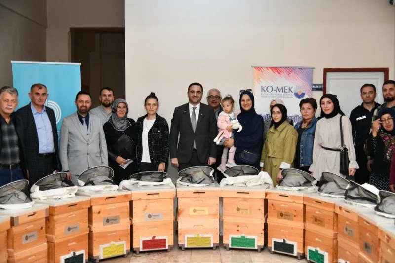 Başiskele’de arıcılık kursiyerlerine destek!