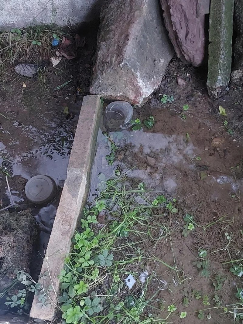 Kartepe Emekevler’de su hattı patlağı!