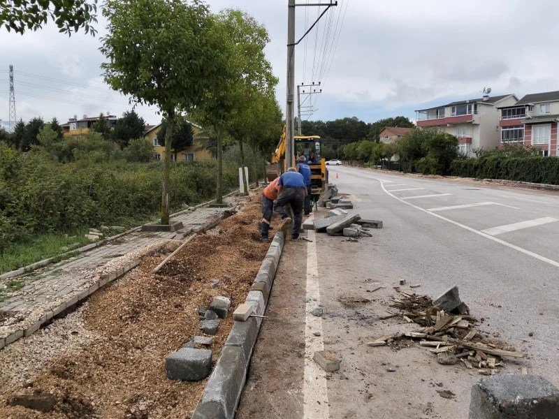 Kaldırımlar güvenli ve modern hale getiriliyor