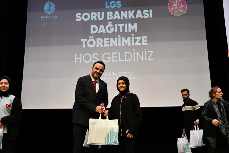 Başiskele’de LGS’ye hazırlanan öğrencilere destek!
