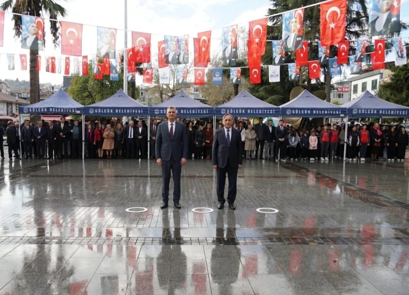 Gölcük’te Öğretmenler Günü Coşkuyla Kutlandı!