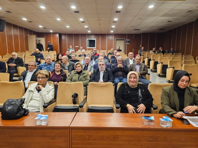 Gölcük’te Başkan Sezer muhtarları dinledi!