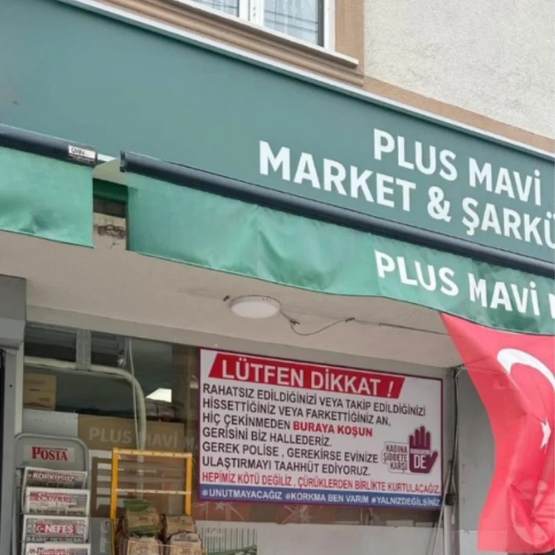 Kocaeli’de İlginç Pankart!
