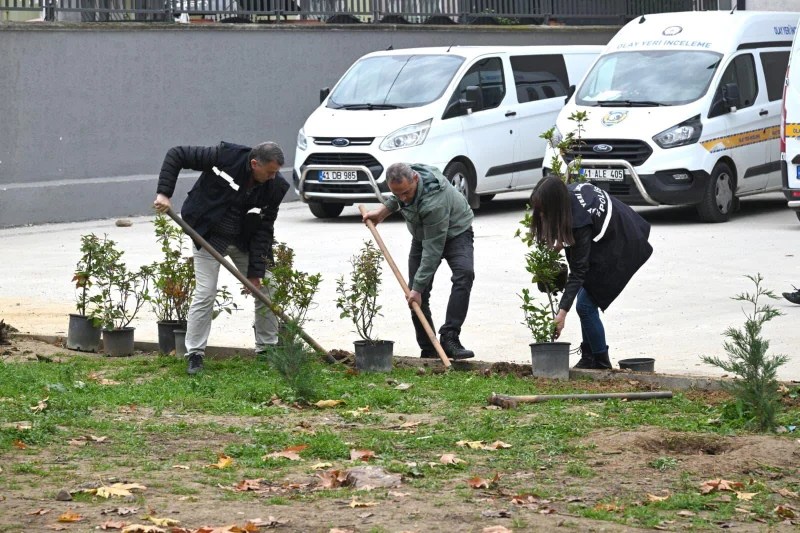 İzmit’te 345 Fidan Toprakla Buluştu!