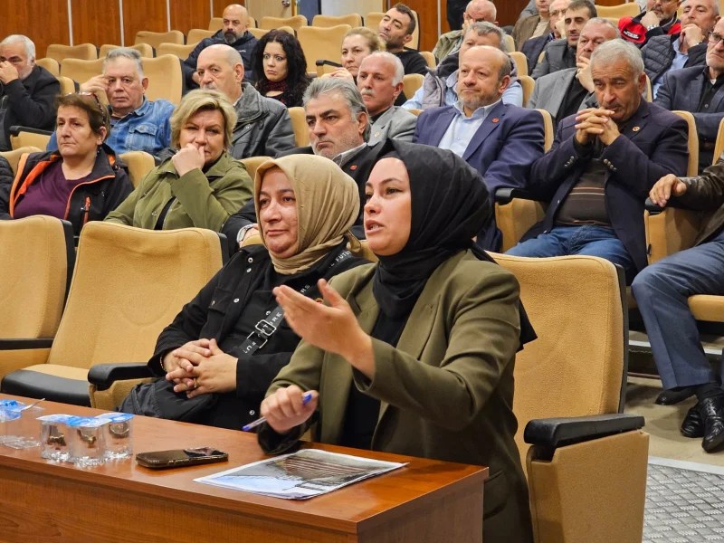 Gölcük’te Başkan Sezer muhtarları dinledi!