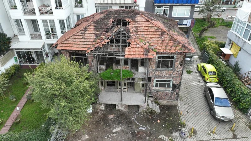 Gölcük’te Tarihi Yapı Kütüphane Oluyor!