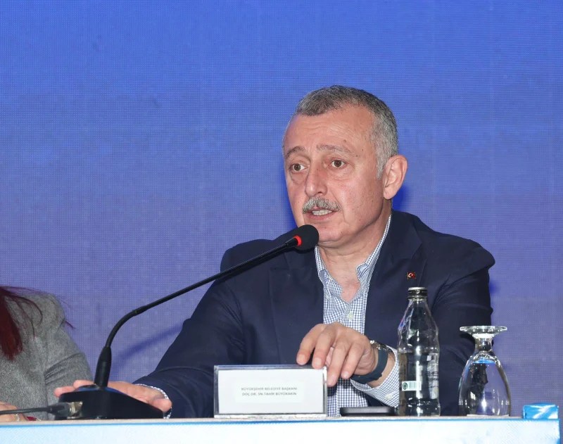 Başkan Büyükakın’dan Özgür Özel’e sert yanıt!