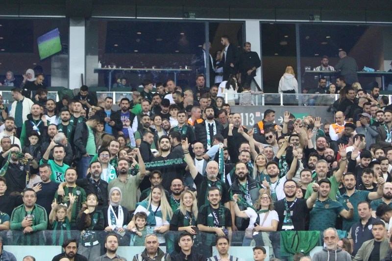 Kocaelispor’un Taraftarı Deplasmanda Tepki Çekiyor!