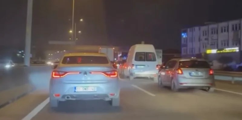 Başiskele Kavşağı’nda Trafik Çilesi!