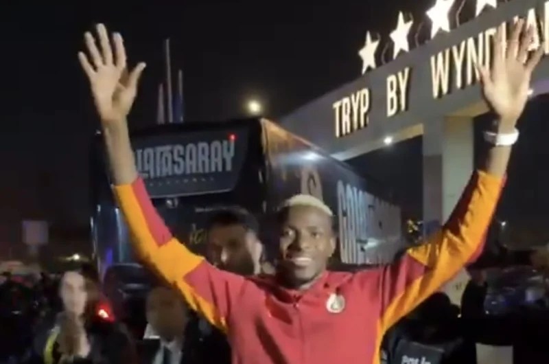 Victor Osimhen Kocaeli’de Taraftarları Coşturdu!