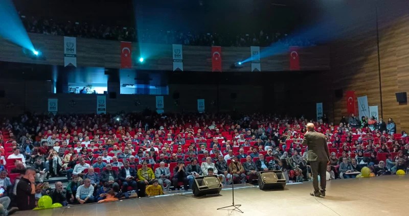 Çayırova’da Yetim Gecesi Yoğun İlgi Gördü!