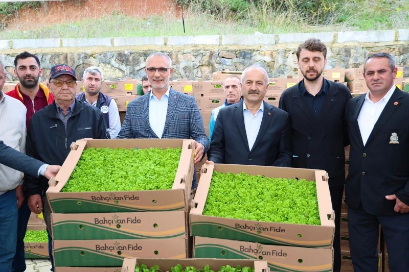 Gebze’de Sebze Fidesi Dağıtımı Kadıllı’da Gerçekleşti!