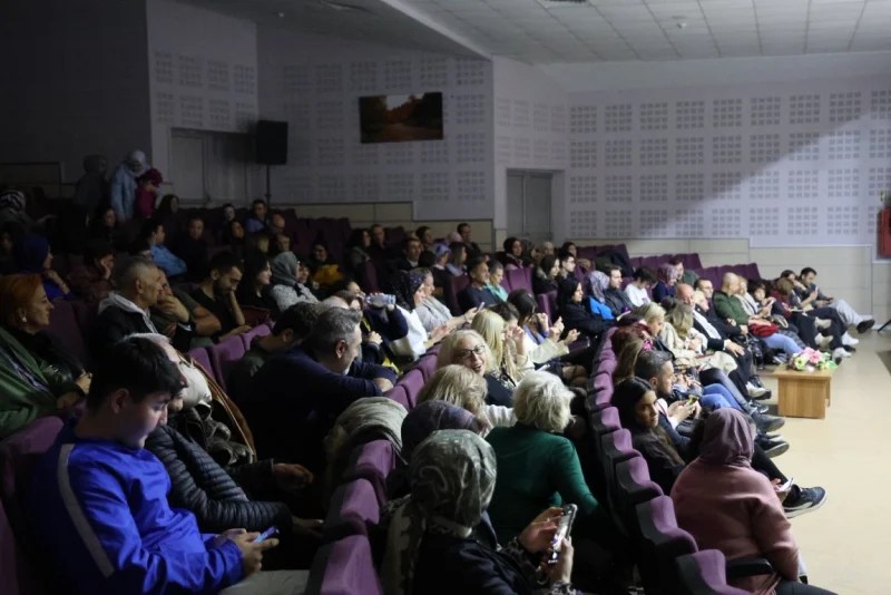 Kartepe’de Tiyatro Ziyafeti!