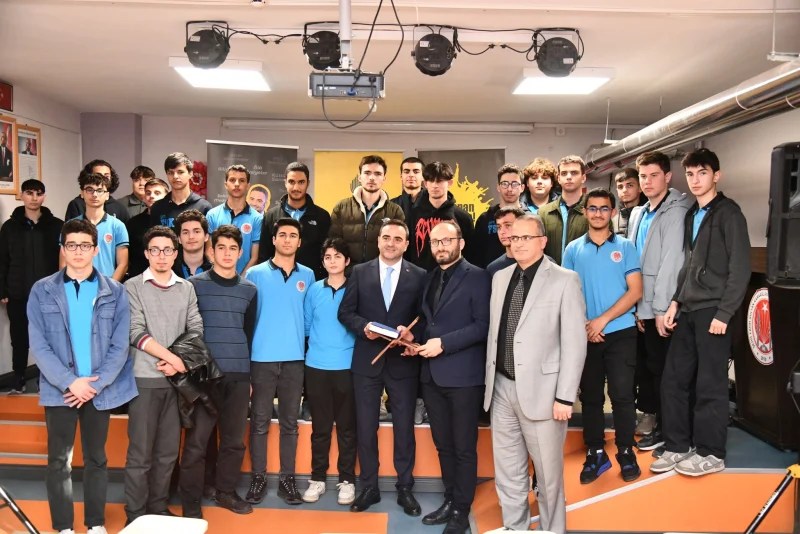 Başkan Özlü, Başiskele’de Gençlerle Buluştu!