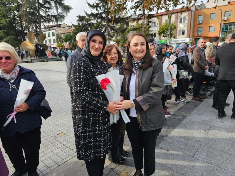 Gölcük’te Dünya Kadın Hakları Günü Coşkusu!