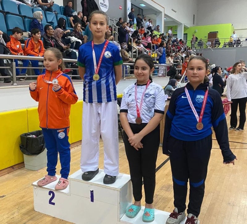 Kartepe Belediyespor Karate Gelişim Ligi’nde Parladı!