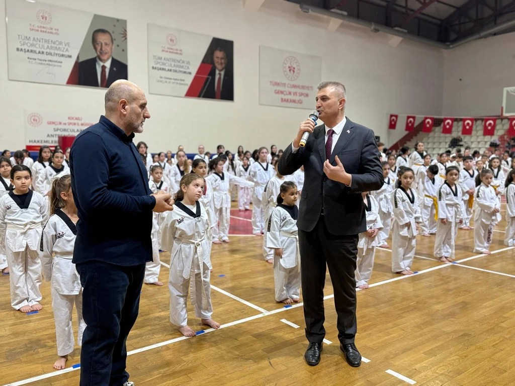 Gölcük Belediyespor’da 470 Tekvandocu Kuşak Atladı