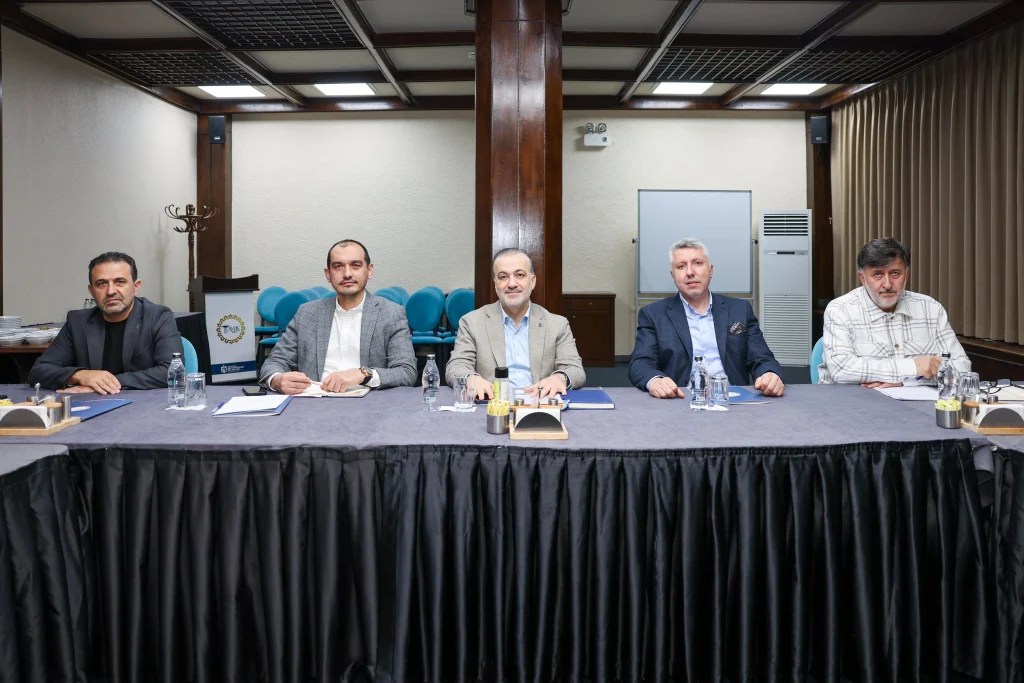 AK Parti Kocaeli’de sahur mesaisi