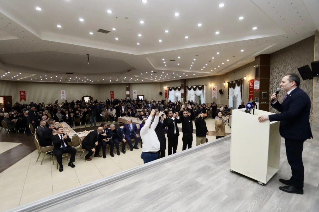Erbakan: Kocaeli teşkilatı diğer illere rol model olacak